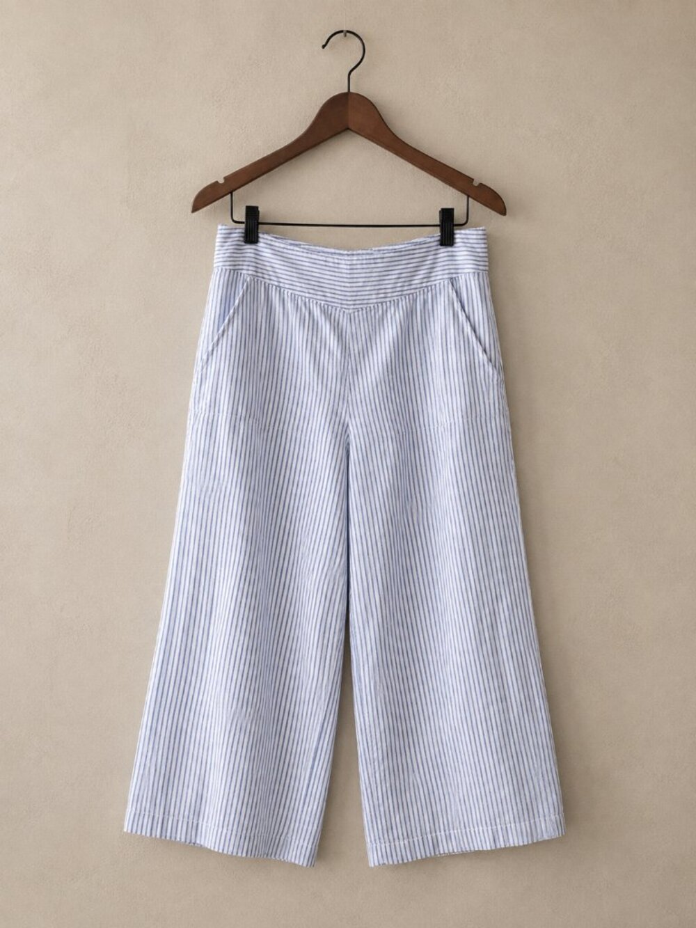EUC Olsen Europe Anna Blue White Striped Linen Wide Leg Crop Pants Size 8